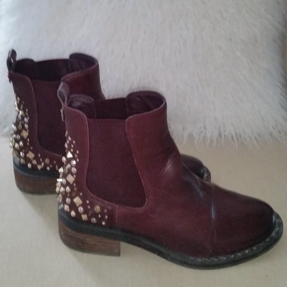 Sam Edelman gold studded plum leather slip on ankle boots - Picture 3 of 6